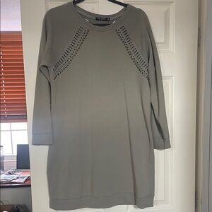 Green sweatshirt dress